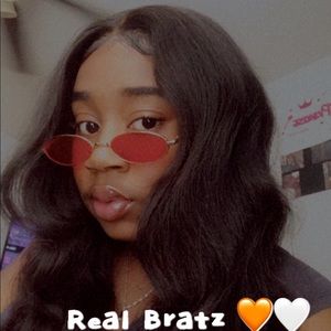 Meet your Posher, Myiaa